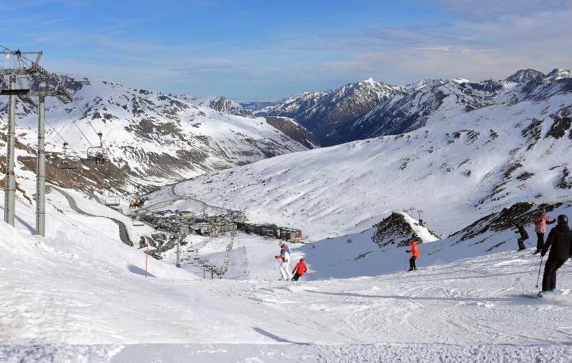 Nieve en Andorra & Barcelona para Familias
